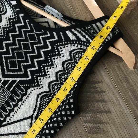 Art Deco Sleeveless Sweater U.S.A.-Made Bodycon Dress - Picture 12 of 16